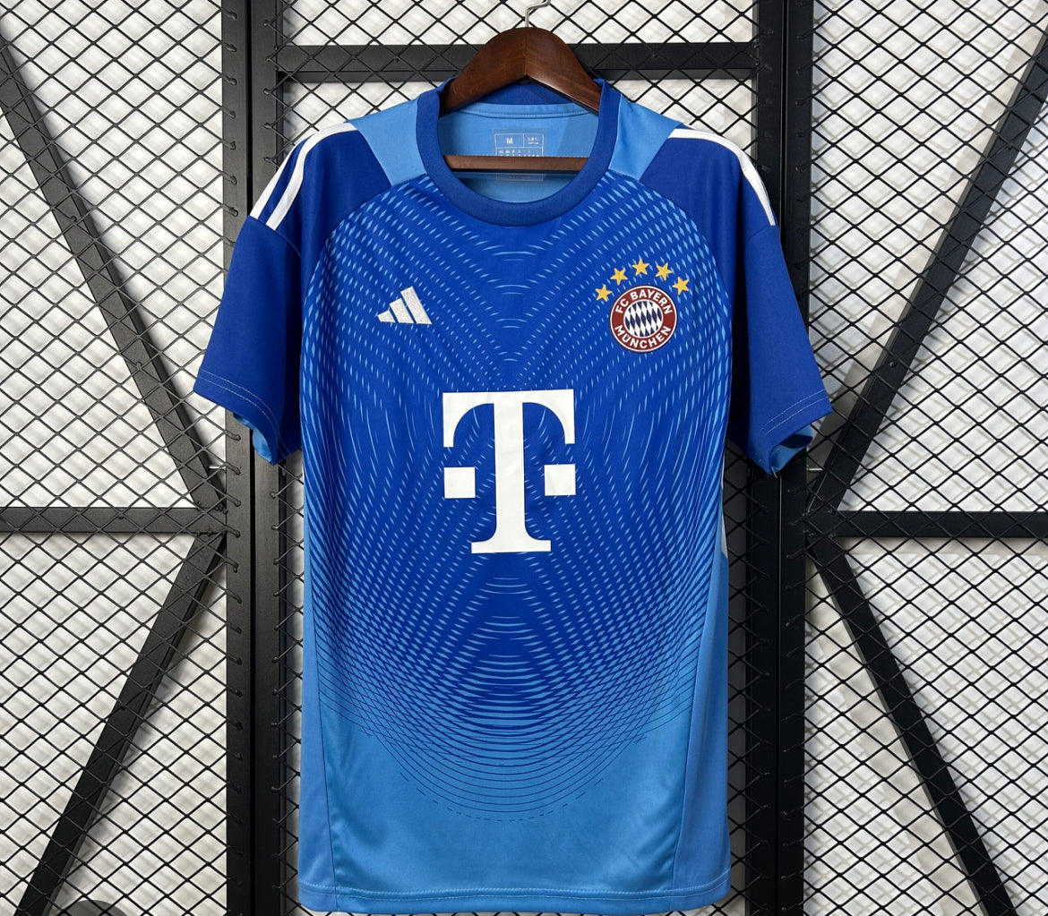 Bayern Munich Goalkeeper Kit 25/26 Light Blue Edition