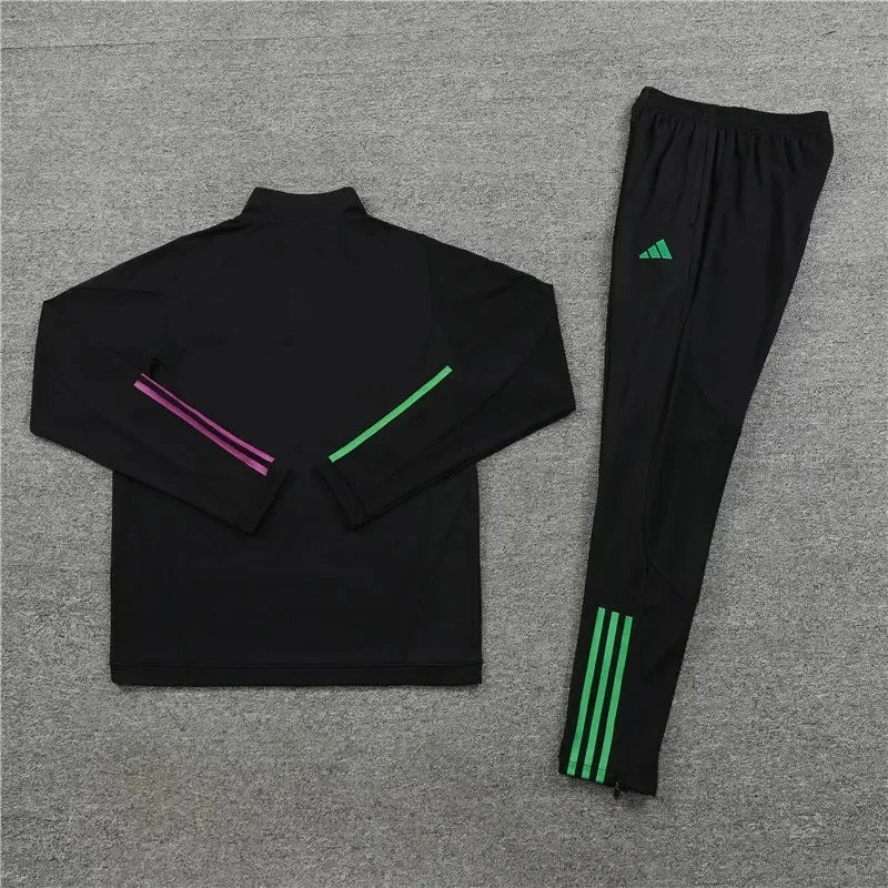 Bayern Munchen Black Tracksuit