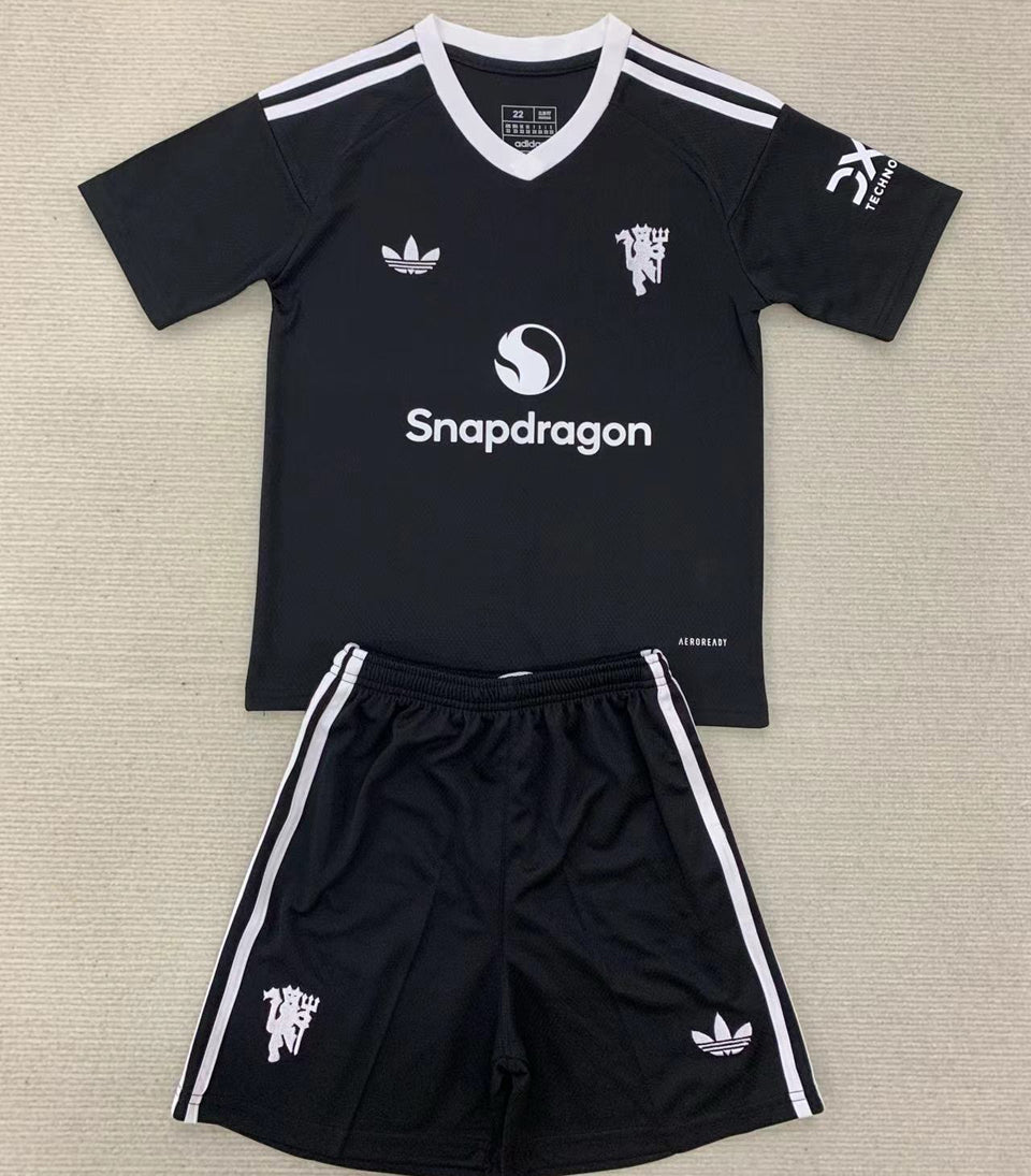 2024/25 Manchester United Goalkeeper Short Sleeve Jersey for Kids